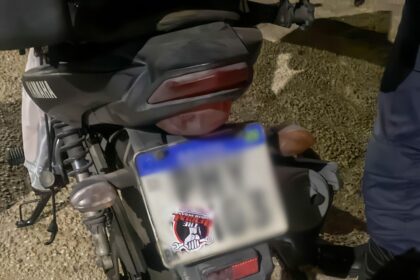 Detran-AM: Durante fiscalização, condutores são presos por adulteração de placa e desacato