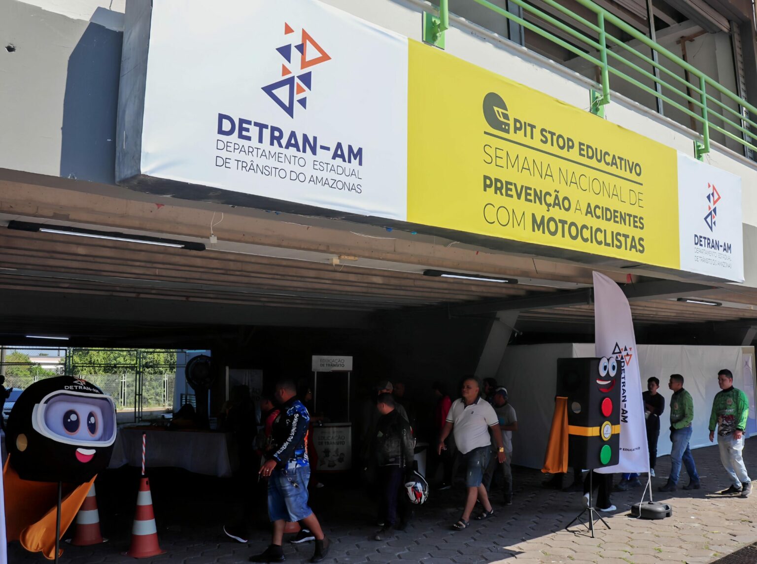 Detran-AM e Abraciclo iniciam pit stop educativo para motociclistas nesta quinta-feira