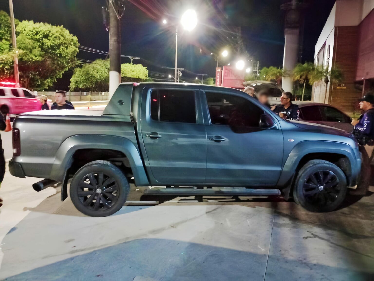 Detran-AM remove dois carros envolvidos em ‘racha’ na zona oeste de Manaus